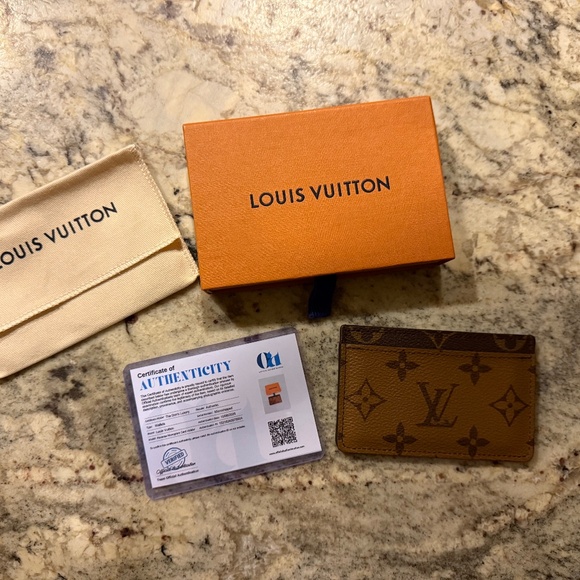 Louis Vuitton Card Case Monogram Reverse - Picture 6 of 6